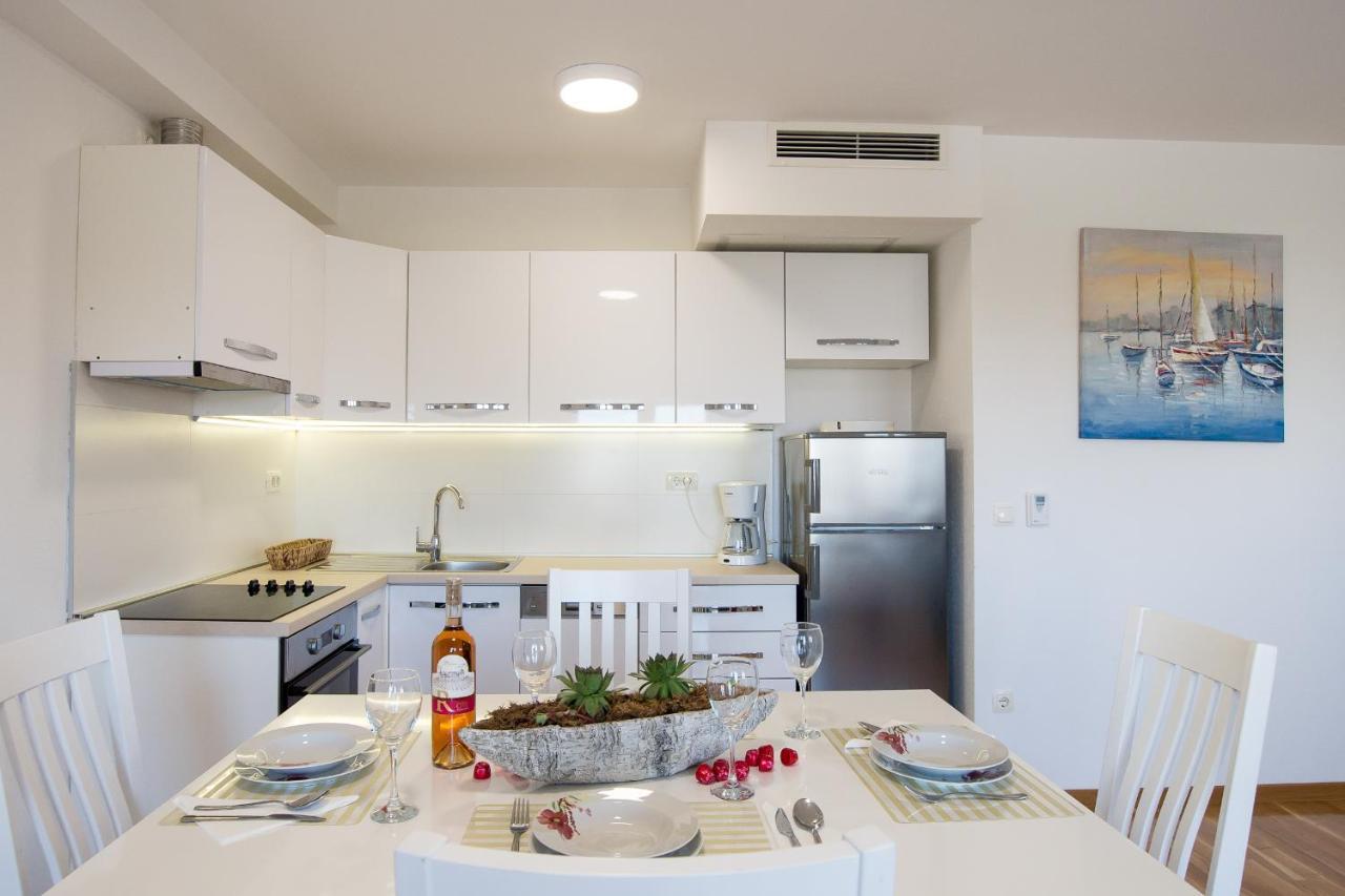 Apartments Mattea Makarska Exterior foto