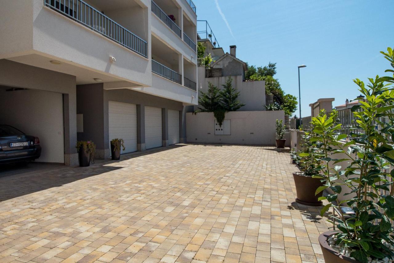 Apartments Mattea Makarska Exterior foto